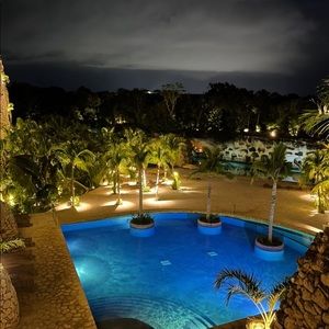 Meet your Posher, Cecilia